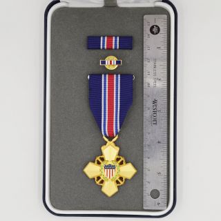 Cased Us Order Badge Medal Orden Medaille,  Coast Guard Cross,  Navy Cross,  Rare