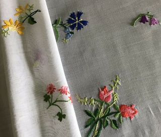 GORGEOUS VINTAGE VOILE HAND EMBROIDERED RUNNER/SHAWL FLORALS 6