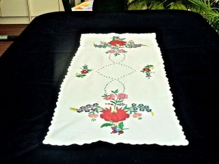 GORGEOUS HAND EMBROIDERED TABLE RUNNER 2