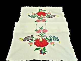 GORGEOUS HAND EMBROIDERED TABLE RUNNER 5