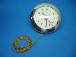 Vintage Ingraham Co Sentinel Wafer Wall Clock Bristol Conn U.  S.  A.  Chrome Time