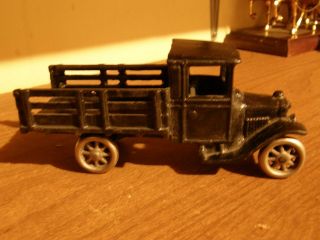1920s Arcade 7 " Cast Iron Stake Truck