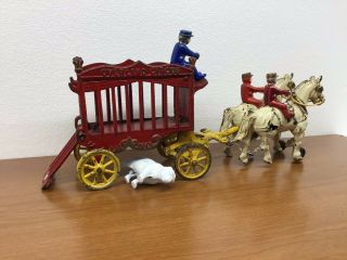 Antique KENTON cast iron circus wagon,  horse drawn with polar bear,  80 - years old 3