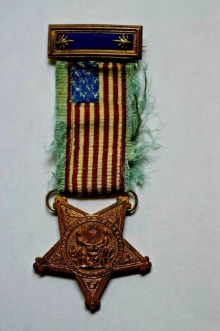 Grand Army Of The Republic Gar Medal W/oak Cluster Major Pin