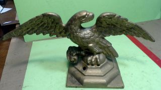 Vintage - - Cast Iron - - Eagle - - Finial - - Post Topper - - Gate Decoration