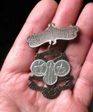 1900 Chicago G.  A.  R.  Encampment Medal Drop Badge - Captured Cannon