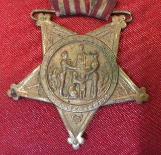 Civil War Veterans 1861 - 1866 Grand Army of the Republic Medal 3