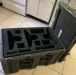 Pelican Hardigg Wheeled Military Large Transport Case Med - Chest 33x20.  5x19 "
