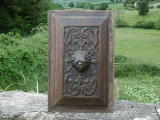 GOTHIC OAK CARVED PANEL WITH GROTESQUE LION MAN TO CENTRE C.  1700 ' s (2) 2