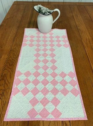 County Cottage C 30s Pink Checkerboard Quilt Table Runner 30 X 15 Vintage