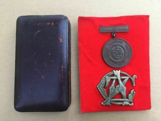 Albany Zouave Cadets Boxed Reunion Medal & Cap Badge 1885