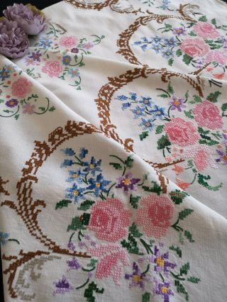 Exquisite Vtg Hand Embroidered Linen Lace Tablecloth Pink Peony Roses