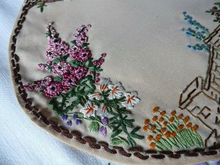 VINTAGE HAND EMBROIDERED TRAY CLOTH/TABLE TOPPER - CRINOLINE LADY 6