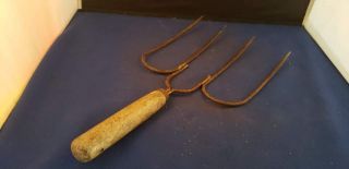 Old Vintage Primitive Metal 4 Prong Hay Pitchfork Head Farm Garden Tool