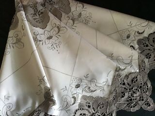 Vintage Madeira Embroidered Cream Tablecloth Deep Bobbin Lace Trim