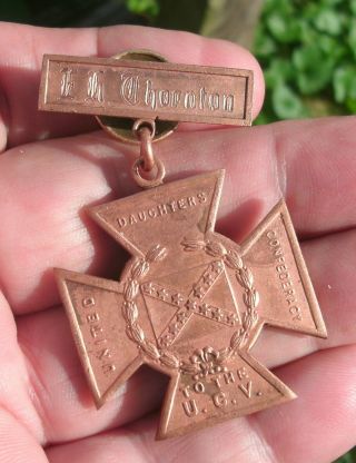 Confederate Veterans Southern Cross Of Honor Medal Corporal F.  H.  Thornton