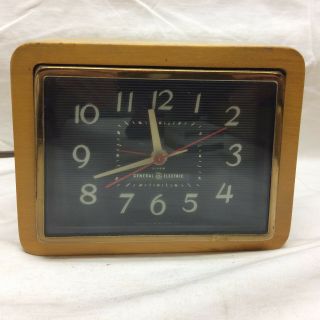 Vintage Ge General Electric Alarm Clock Wood Model 7h214