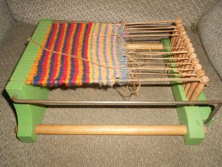 VINTAGE CHILDREN ' S WOODEN WEAVING LOOM - HOLGATE TOYS - VERY UNIQUE 4