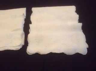Vintage Set Of Four Hand Embroidered Snowy White Linen Madeira Mats & Napkins 4