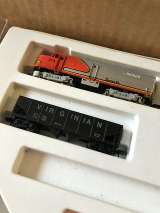 ARNOLD RAPIDO TRAIN SET & TRACK SET West Germany Vintage Santa Fe Firestone Toy 2