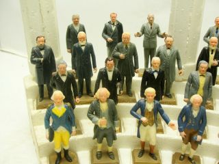 Vintage MARX Miniature Presidents 1960’s Set of 35 With Display And Pillars 2