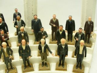 Vintage MARX Miniature Presidents 1960’s Set of 35 With Display And Pillars 4