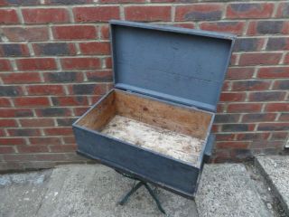 VINTAGE Small Wooden Chest Trunk Storage Box Seating Tool Box 2