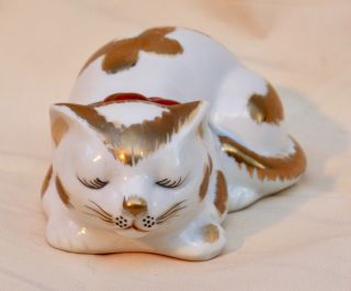 Antique Japanese Kutani Sleeping Cat Well Signed.  L 5.  5 