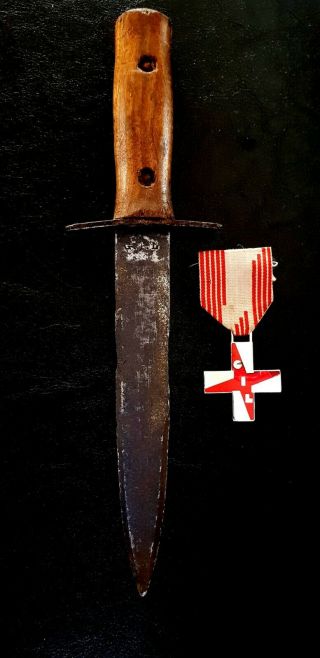 Italian Fascist Dagger & Medal WW II G.  I.  L.  Authentics 1937 - 1944 Daga mvsn 2