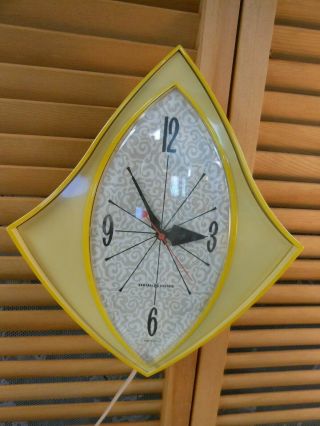 Vintage Mid Century Ge Electric Wall Clock Great