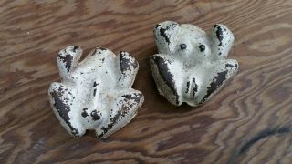 2 Small Vintage Cast Iron Frogs w/ Male and Female Parts.  Chippy Paint 7