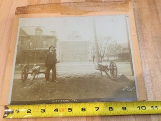 1905 Gettysburg Albumen Photo Of Veteran at Ohio Monument - Cannons 5