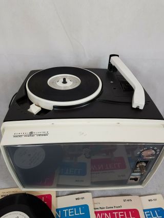 Vintage General Electric A680B Radio Phono Viewer 3