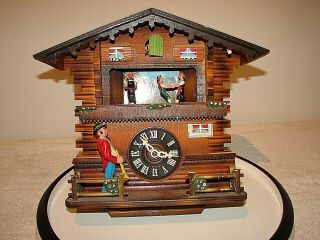 Black Forest Schmeckenbecher Musical Dancers Cuckoo Clock