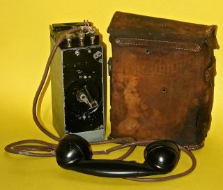 1943 WW2 U.  S.  ARMY MILITARY FIELD PHONE RADIO MODEL EE 8B LEND LEASE LEATHER CASE 4
