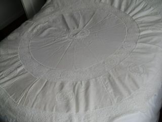 Antique/vintage Cotton Lace & Thread Work Round Large Tablecloth 71 X 71 Inch