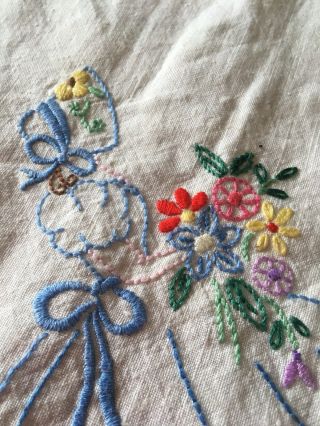 Pretty Vintage Hand Embroidered Crinoline Lady Linen Table Cloth 8