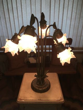 ANTIQUE SOLID BRASS FRENCH ART NOUVEAU/DECO 6 FLOWER LAMP WITH ART GLASS SHADES 4