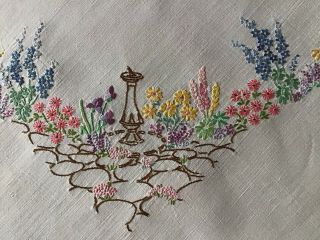 Vintage Linen Hand Embroidered Tablecloth Country Cottage Garden/bobbin Lace