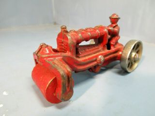 Vintage 1930 ' s Cast Iron Toy Road Roller / Tractor 4.  25 
