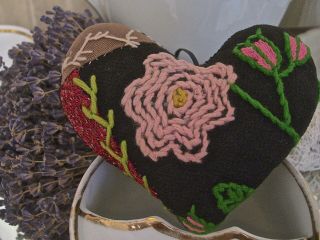 HEARTS from 1880 - 90s CRAZY QUILT SWEET FORGET - ME - NOTS STARFISH FEATHERS FLOWERS 6