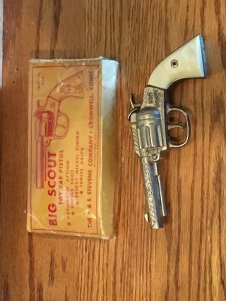 Vintage 1940’s Cast Iron Big Scout Cap Gun Stevens - And Unfired Mib - Boxed -