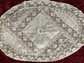 Gorgeous Handmade French Normandy Lace Doily With Valenciennes 20 " By 13 "