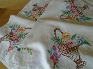 Vintage Hand Embroidered Irish Linen Tablecloth - Top Quality Embroidery Work