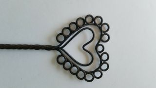 Vintage Wire Heart Shape Wooden Handled Rug Beater 2