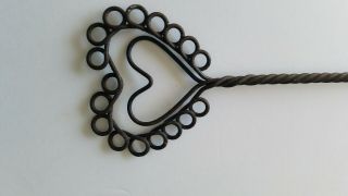 Vintage Wire Heart Shape Wooden Handled Rug Beater 5