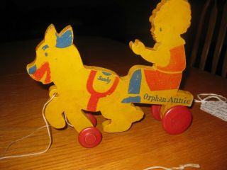Antique Vintage 1930 Wood Pull Toy Little Orphan Annie Famous Artists Syndicate
