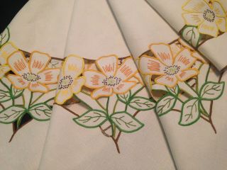VINTAGE HAND EMBROIDERED TABLECLOTH STUNNING FLOWERS AND CUT WORK 2