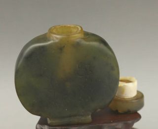 Chinese old snuff bottle hand - carved jade statue snuff bottle 3