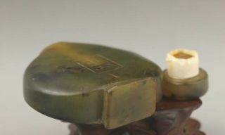 Chinese old snuff bottle hand - carved jade statue snuff bottle 5